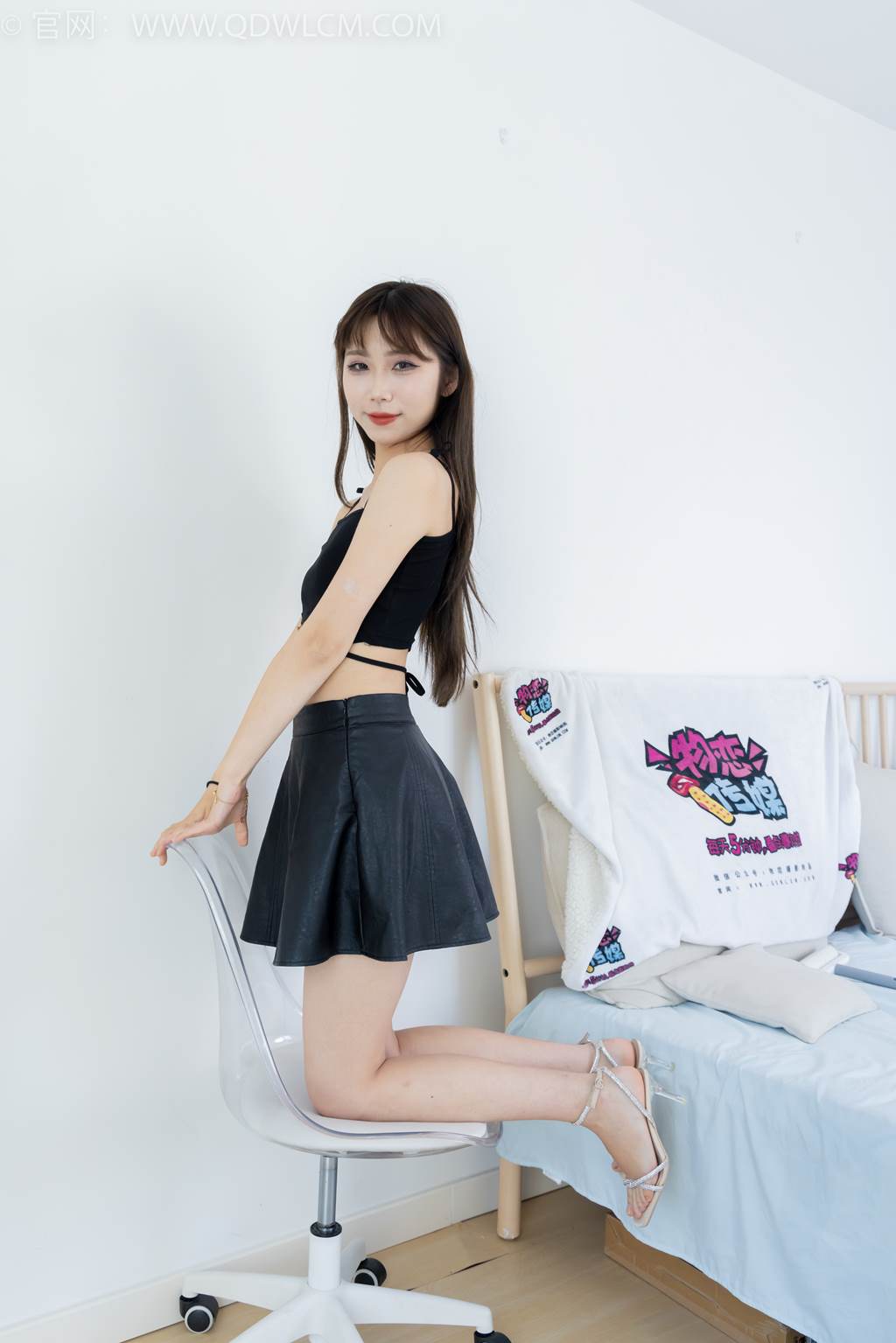 图片[38]-物恋传媒 NO.2462 泡泡-高跟凉鞋、薄黑丝、裸足[160P] – 速更版-美库