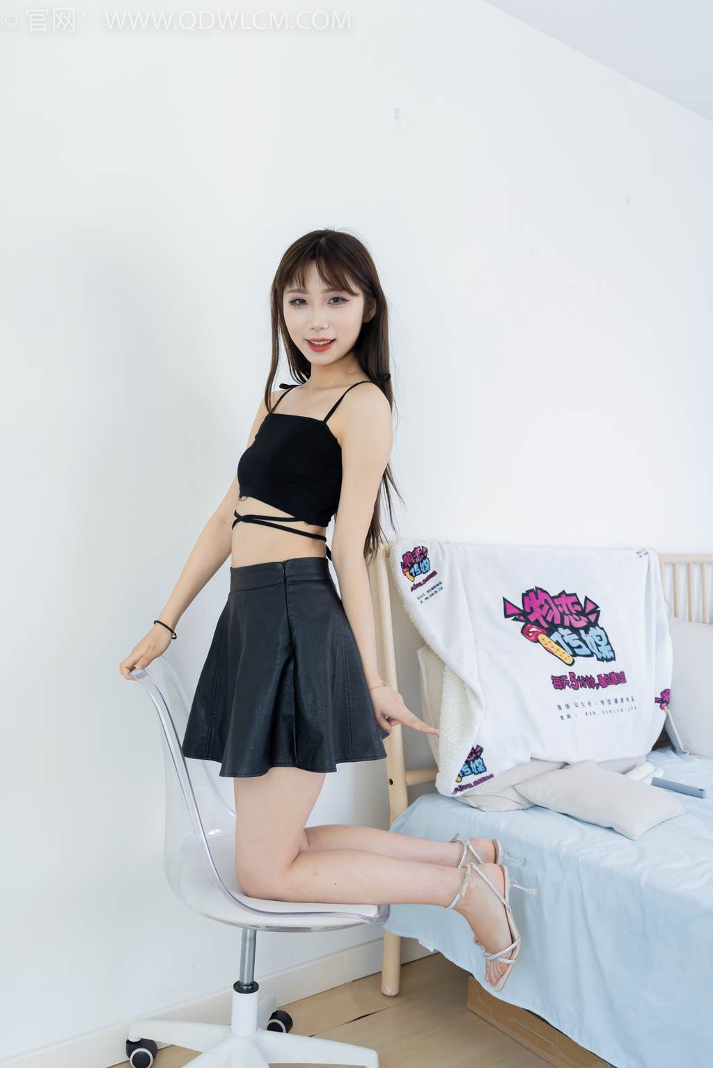 图片[39]-物恋传媒 NO.2462 泡泡-高跟凉鞋、薄黑丝、裸足[160P] – 速更版-美库