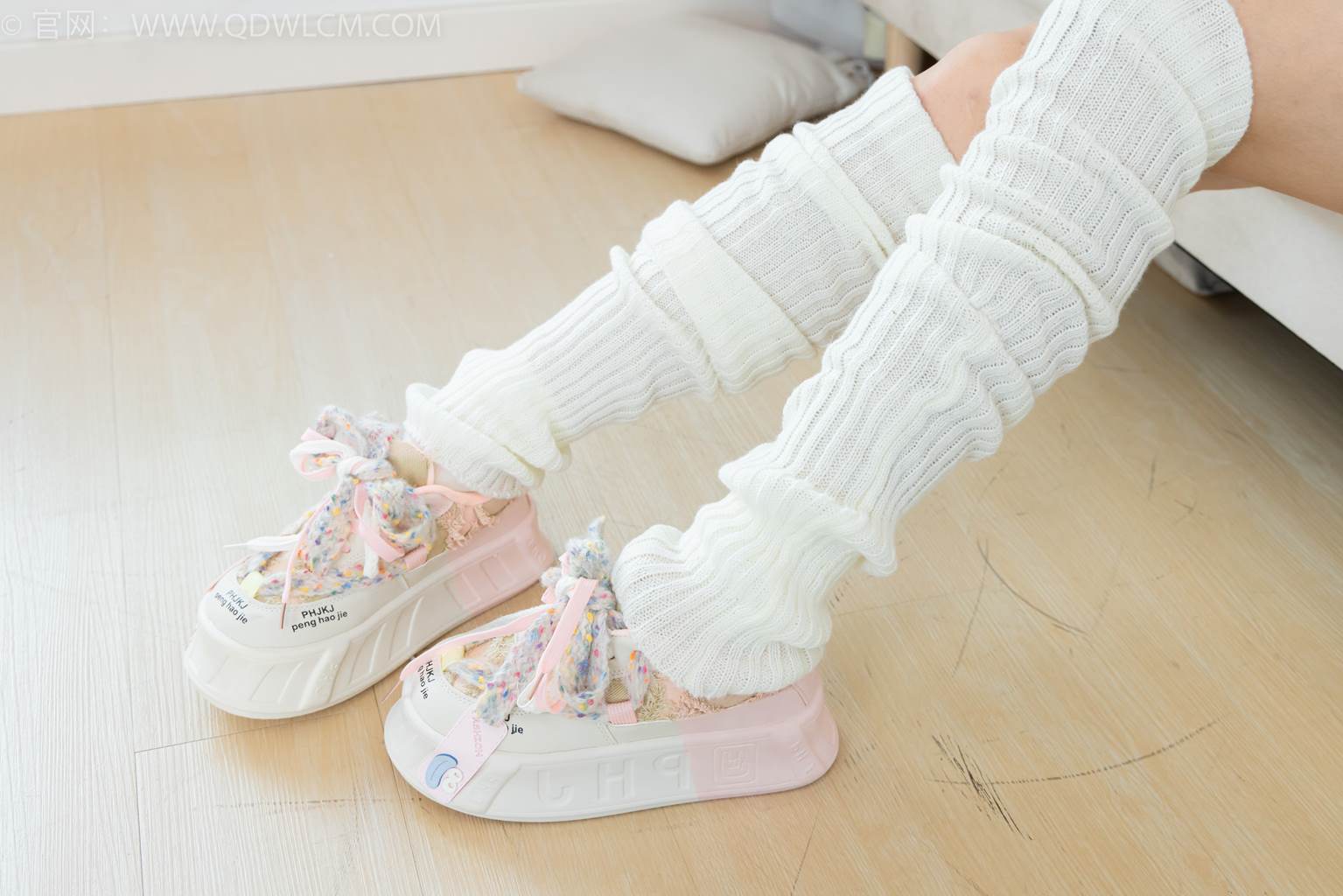 图片[27]-物恋传媒 NO.2463 小野-板鞋、白棉袜、裸足、堆堆袜套[144P] – 速更版-美库