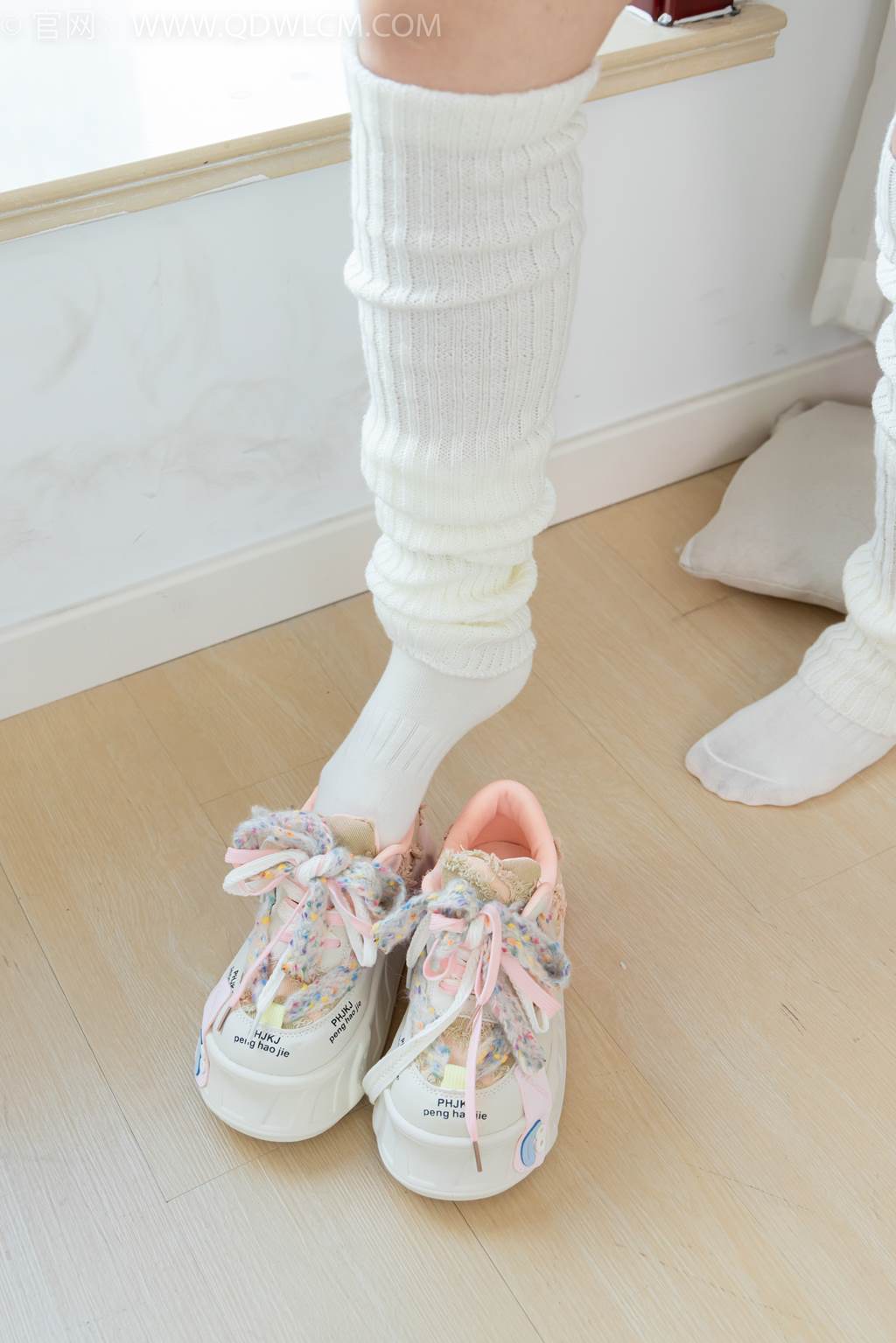 图片[35]-物恋传媒 NO.2463 小野-板鞋、白棉袜、裸足、堆堆袜套[144P] – 速更版-美库