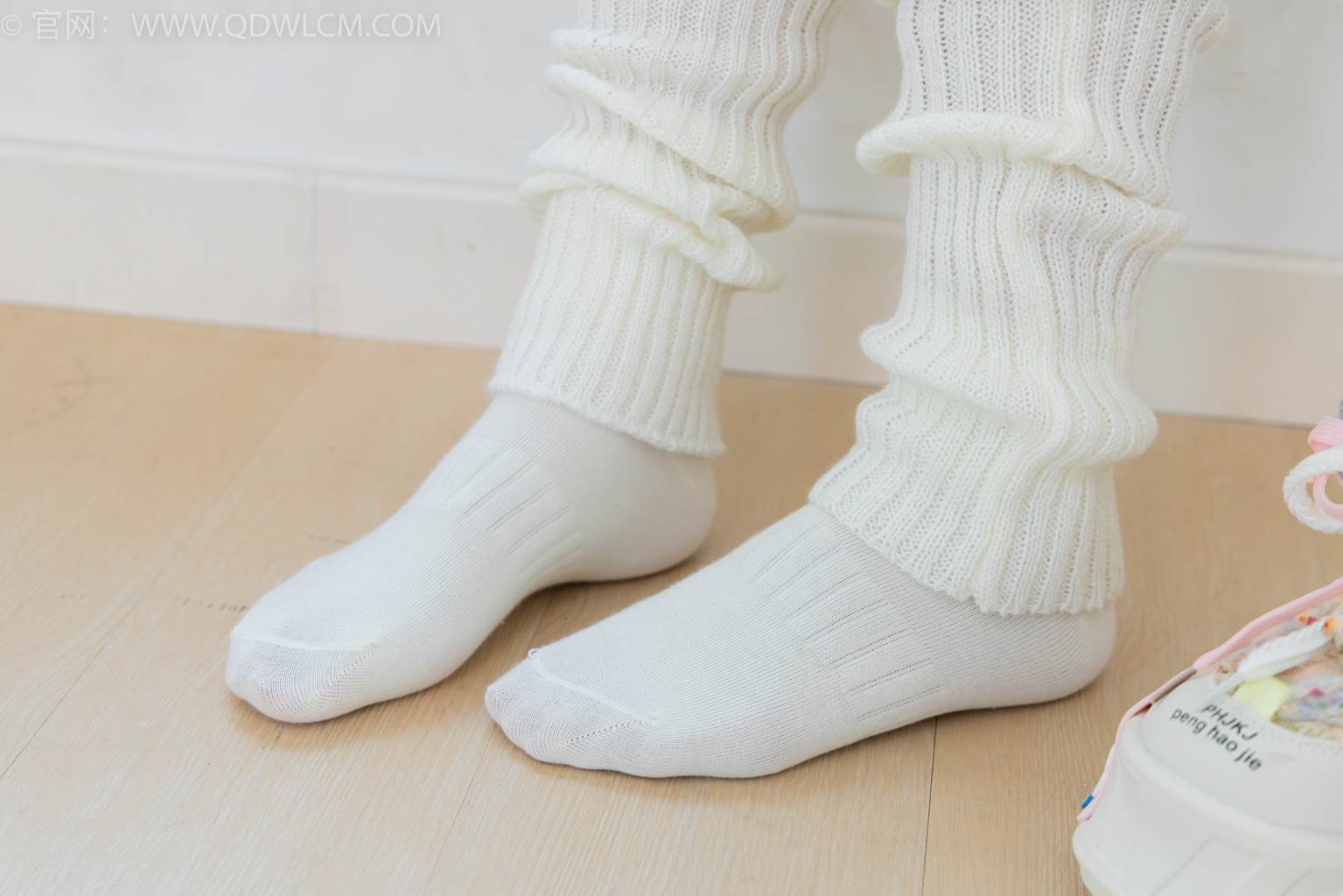 图片[51]-物恋传媒 NO.2463 小野-板鞋、白棉袜、裸足、堆堆袜套[144P] – 速更版-美库