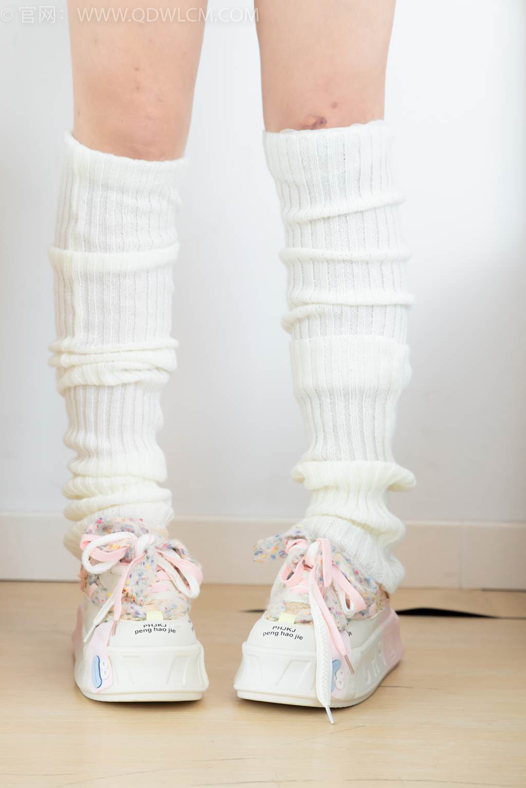 图片[143]-物恋传媒 NO.2463 小野-板鞋、白棉袜、裸足、堆堆袜套[144P] – 速更版-美库