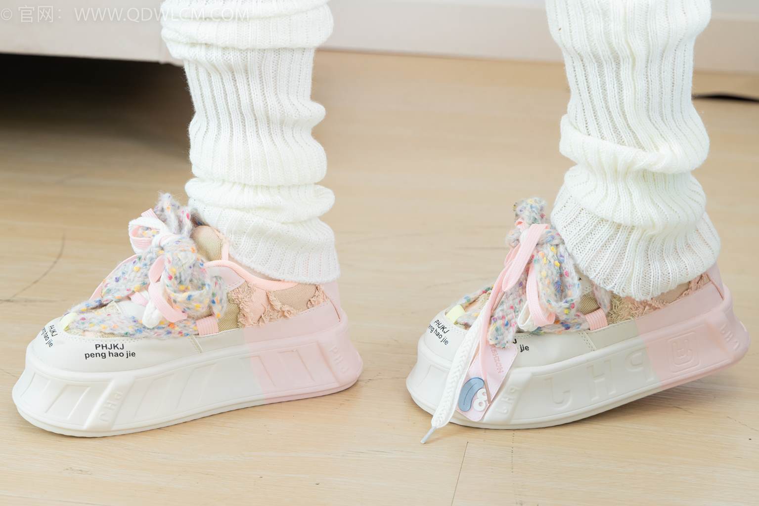 图片[144]-物恋传媒 NO.2463 小野-板鞋、白棉袜、裸足、堆堆袜套[144P] – 速更版-美库