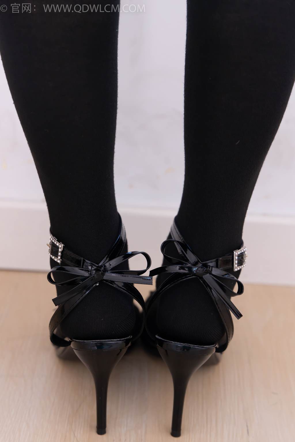 图片[64]-物恋传媒 NO.2465 菜菜-高跟鞋、油亮薄黑丝、黑过膝棉、高跟鞋薄丝袜[140P] – 速更版-美库