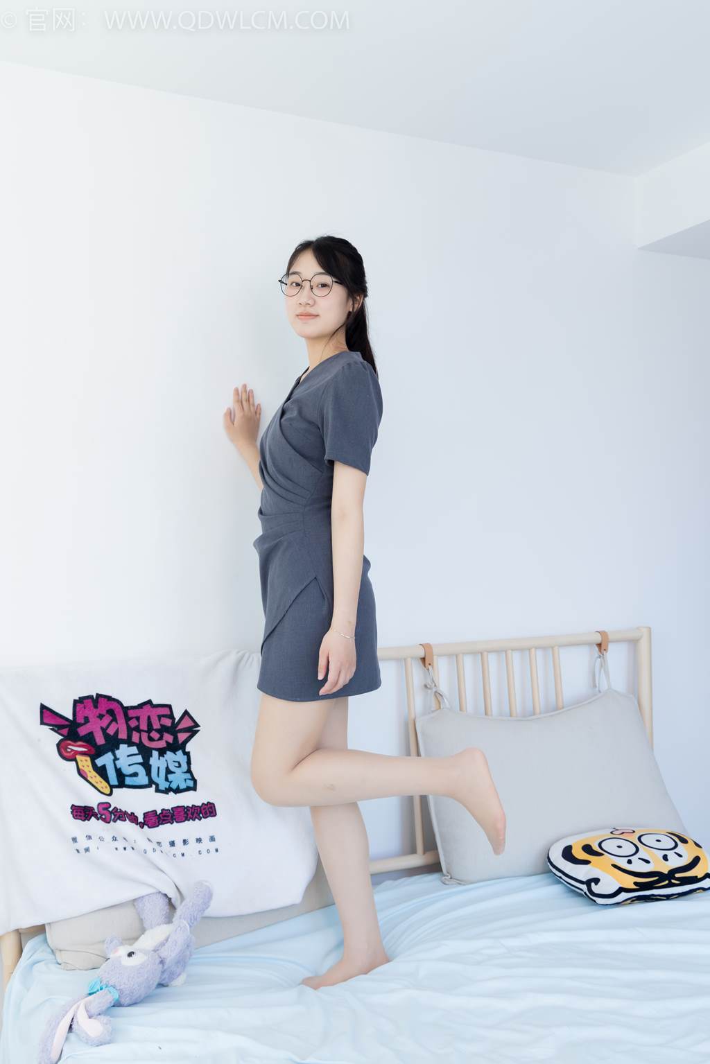 图片[10]-物恋传媒 NO.2466 小椿-三双高跟鞋、薄肉丝、裸足[150P] – 速更版-美库