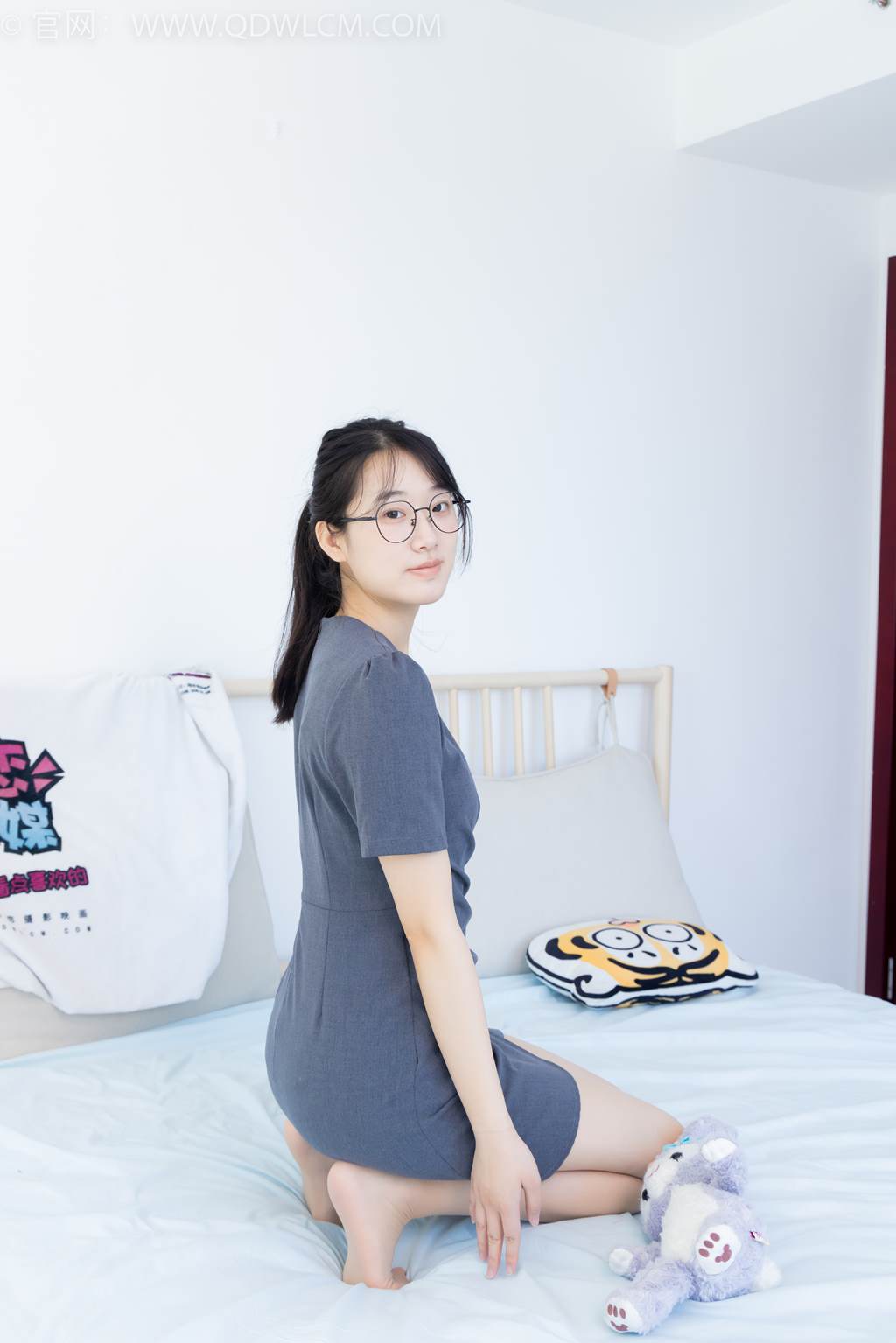 图片[25]-物恋传媒 NO.2466 小椿-三双高跟鞋、薄肉丝、裸足[150P] – 速更版-美库