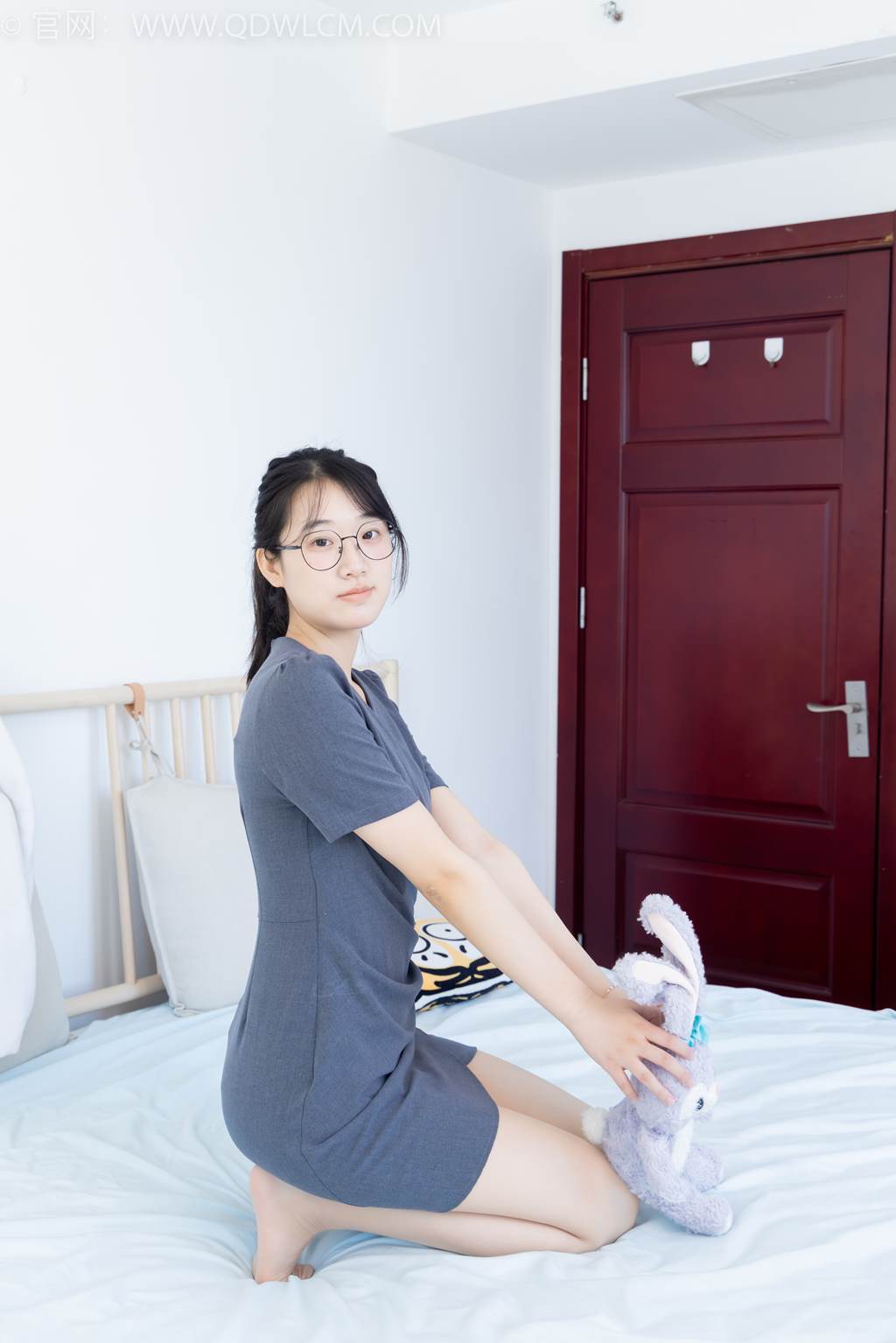 图片[26]-物恋传媒 NO.2466 小椿-三双高跟鞋、薄肉丝、裸足[150P] – 速更版-美库