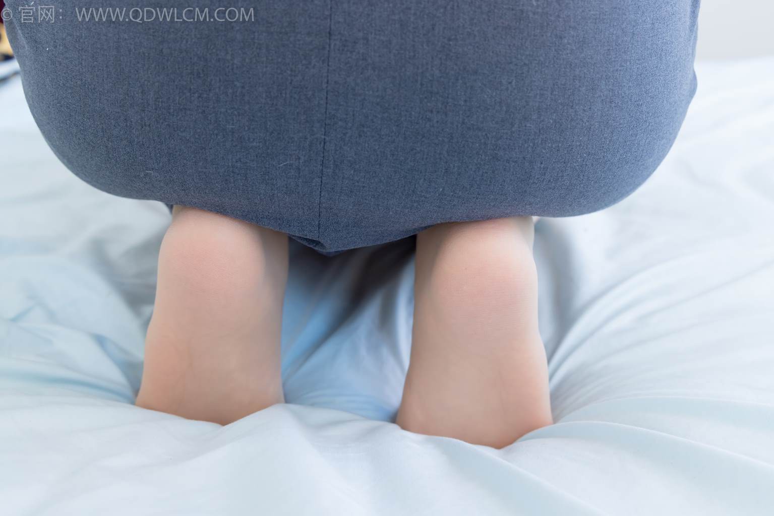 图片[31]-物恋传媒 NO.2466 小椿-三双高跟鞋、薄肉丝、裸足[150P] – 速更版-美库