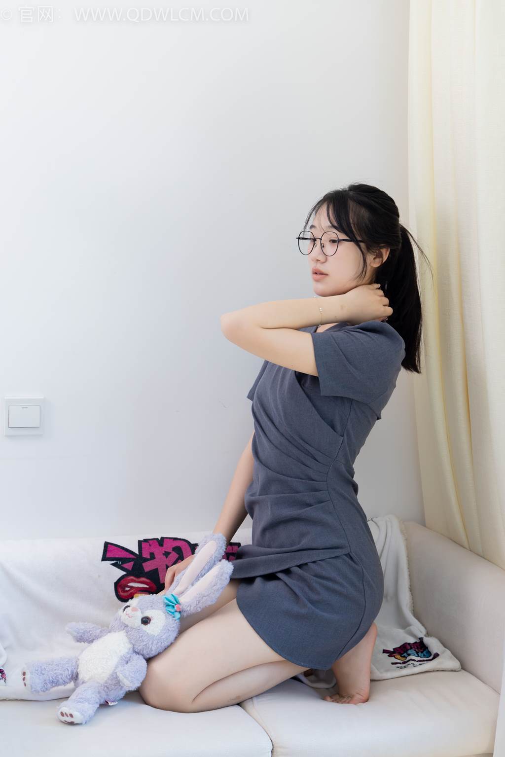 图片[100]-物恋传媒 NO.2466 小椿-三双高跟鞋、薄肉丝、裸足[150P] – 速更版-美库