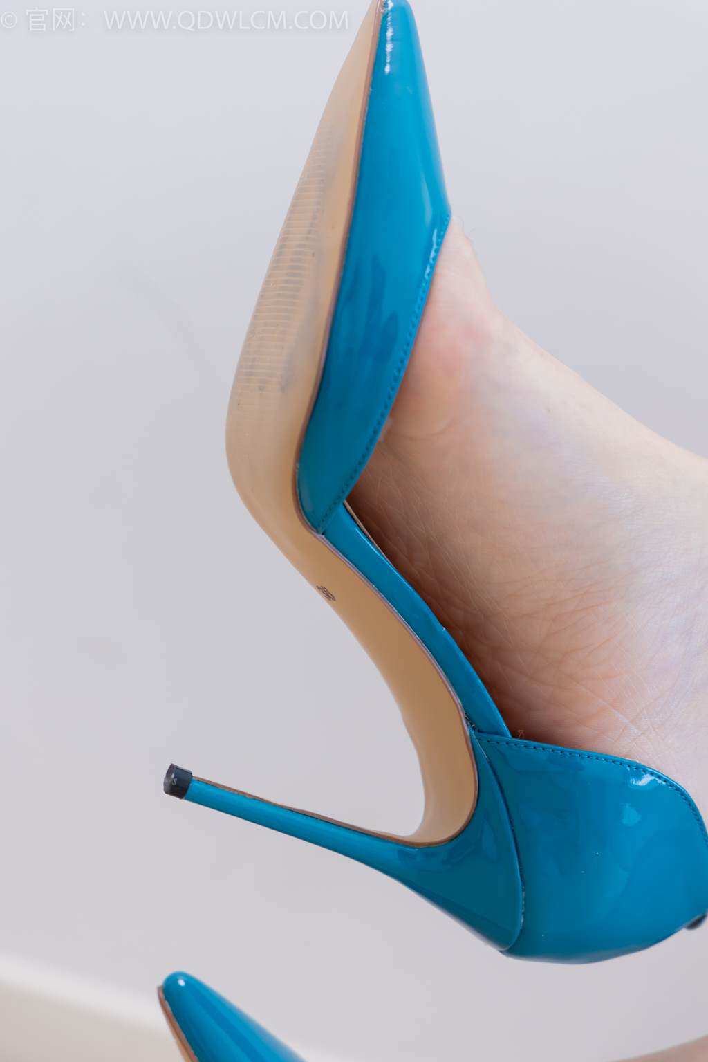 图片[137]-物恋传媒 NO.2466 小椿-三双高跟鞋、薄肉丝、裸足[150P] – 速更版-美库