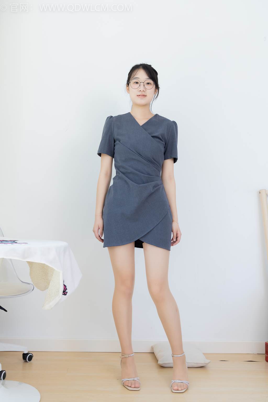 图片[145]-物恋传媒 NO.2466 小椿-三双高跟鞋、薄肉丝、裸足[150P] – 速更版-美库