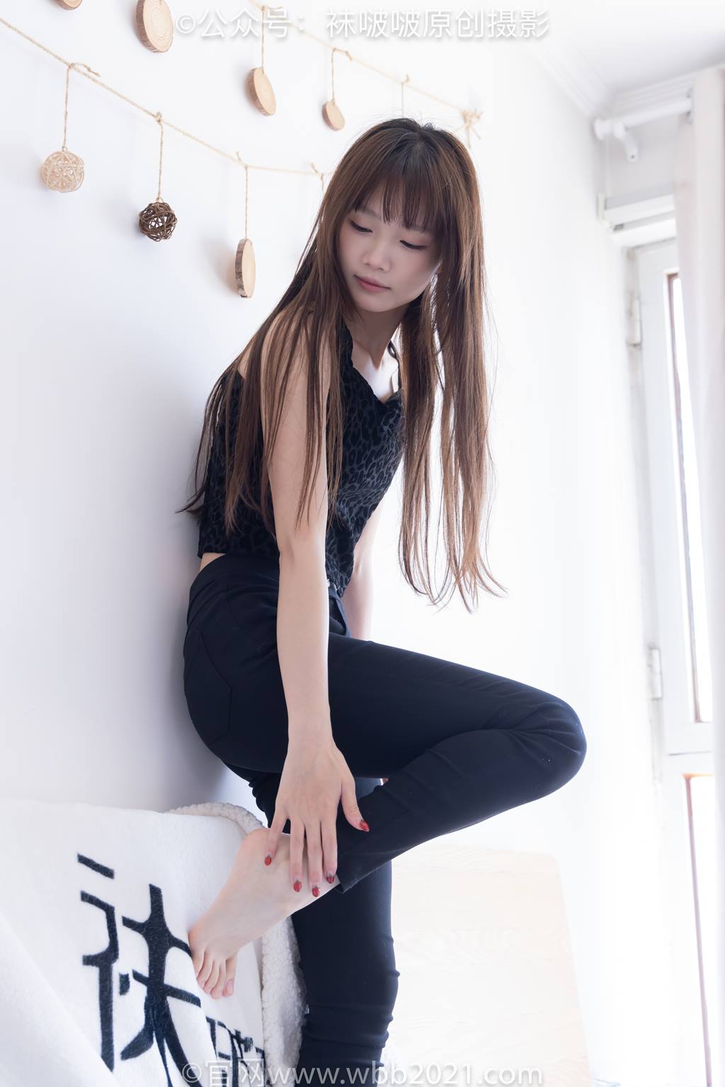 图片[36]-[BoBoSocks袜啵啵]NO.598 甜甜圈-马丁靴、薄肉丝、裸足[108P] – 速更版-美库