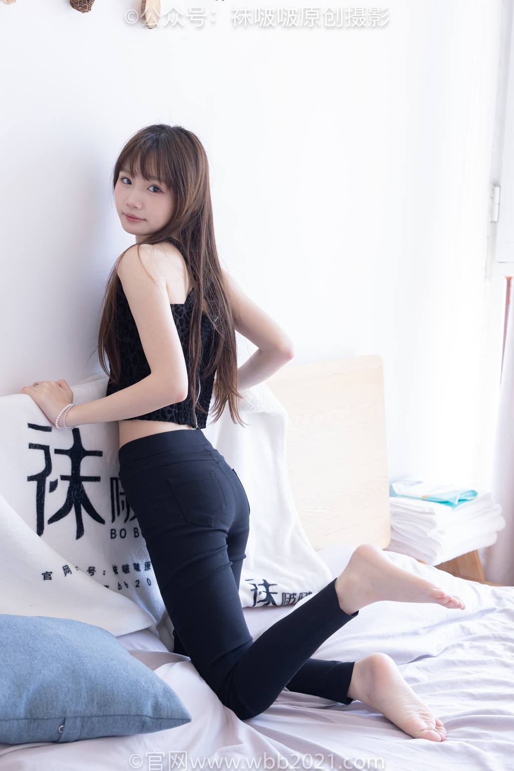 图片[37]-[BoBoSocks袜啵啵]NO.598 甜甜圈-马丁靴、薄肉丝、裸足[108P] – 速更版-美库