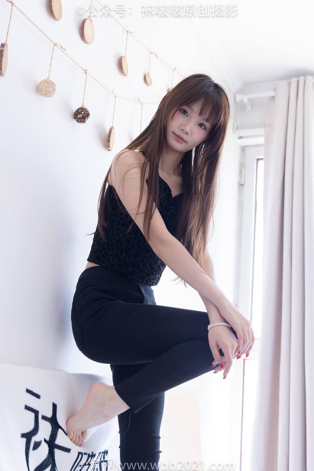 图片[39]-[BoBoSocks袜啵啵]NO.598 甜甜圈-马丁靴、薄肉丝、裸足[108P] – 速更版-美库