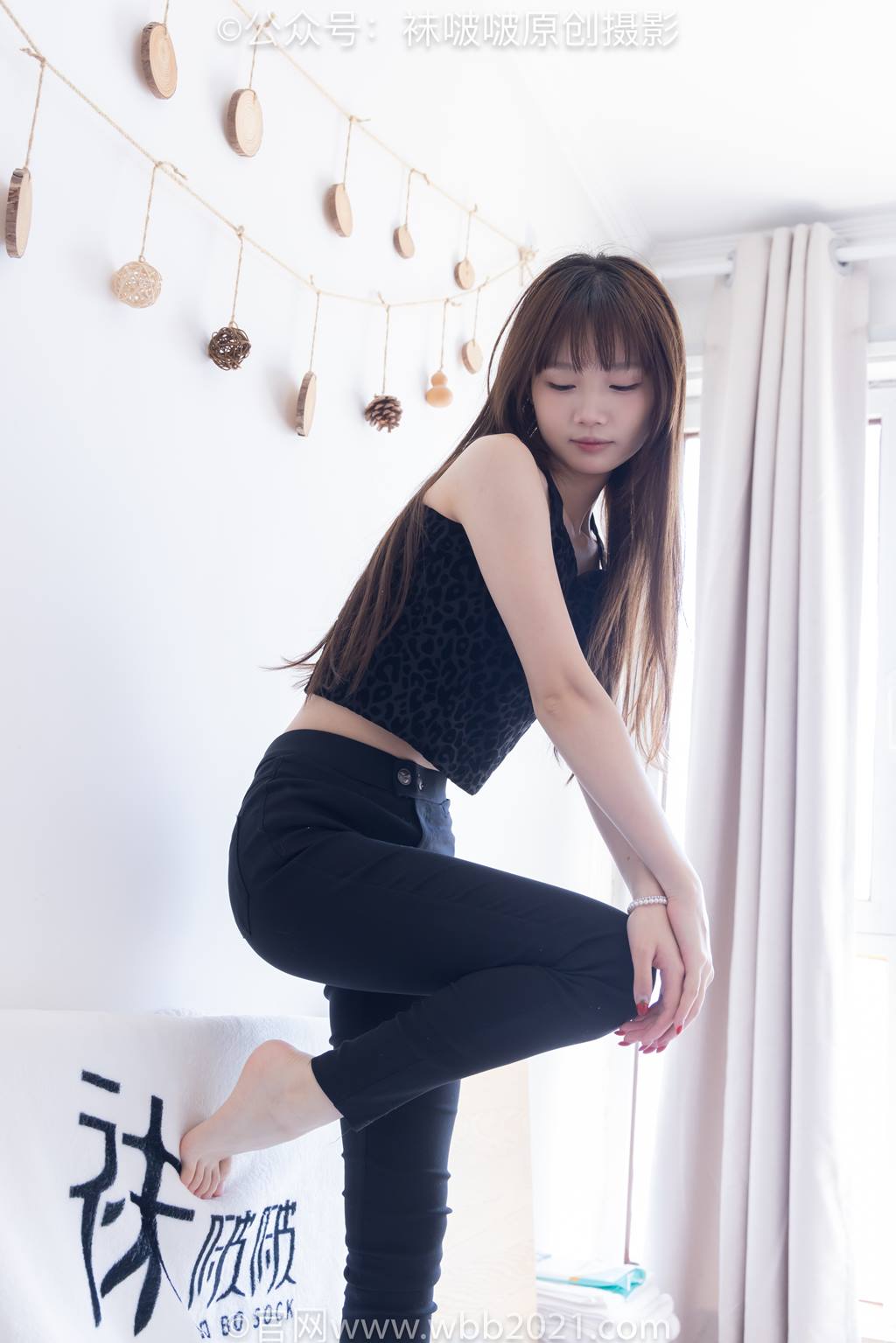 图片[41]-[BoBoSocks袜啵啵]NO.598 甜甜圈-马丁靴、薄肉丝、裸足[108P] – 速更版-美库