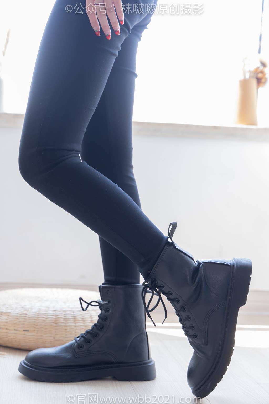 图片[81]-[BoBoSocks袜啵啵]NO.598 甜甜圈-马丁靴、薄肉丝、裸足[108P] – 速更版-美库