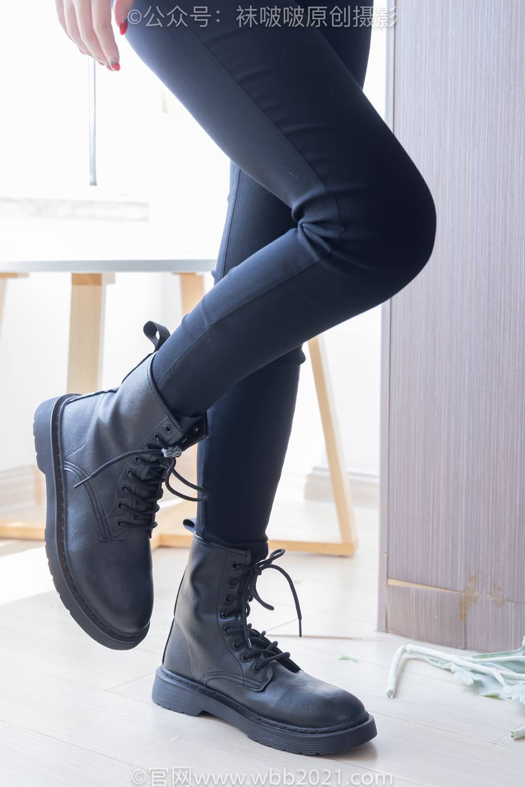 图片[102]-[BoBoSocks袜啵啵]NO.598 甜甜圈-马丁靴、薄肉丝、裸足[108P] – 速更版-美库