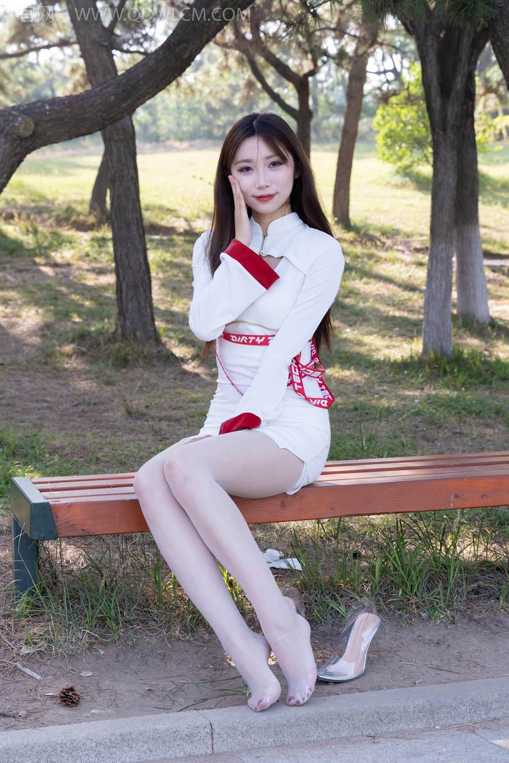 图片[85]-物恋传媒 NO.2471 泡泡-高跟鞋、油亮薄白丝[92P] – 速更版-美库