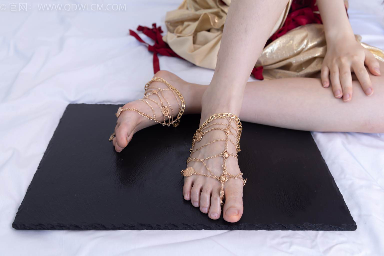 图片[24]-物恋传媒 NO.2472 菜菜-高跟鞋、薄白丝、裸足[198P] – 速更版-美库