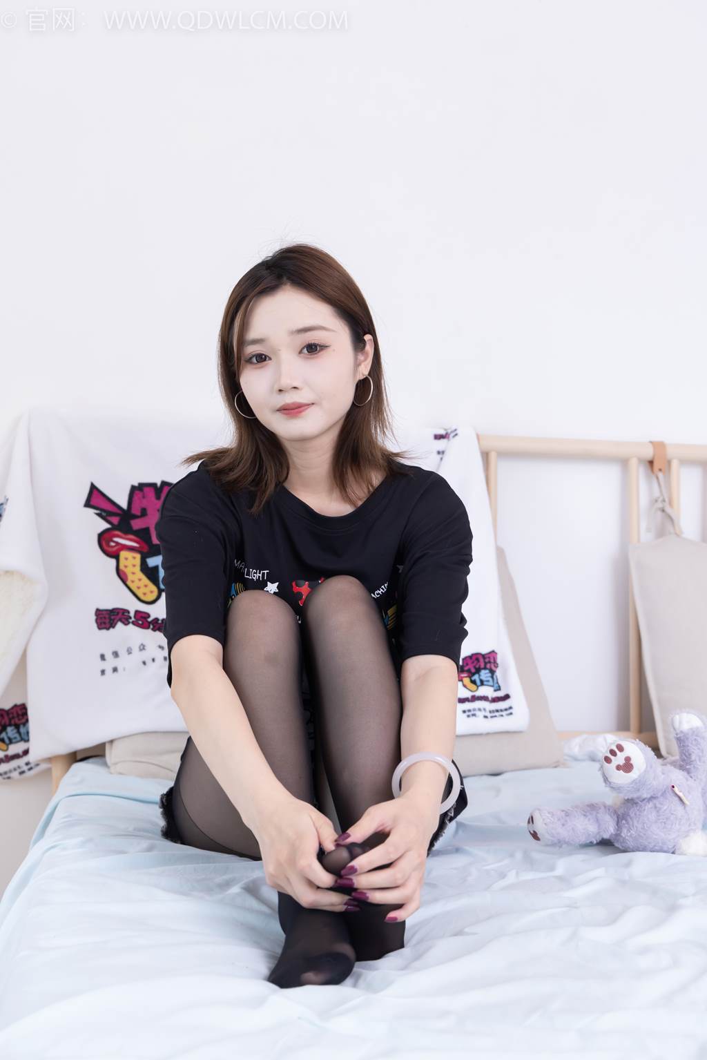 图片[63]-物恋传媒 NO.2473 橙子-板鞋、白棉袜、薄黑丝[135P] – 速更版-美库