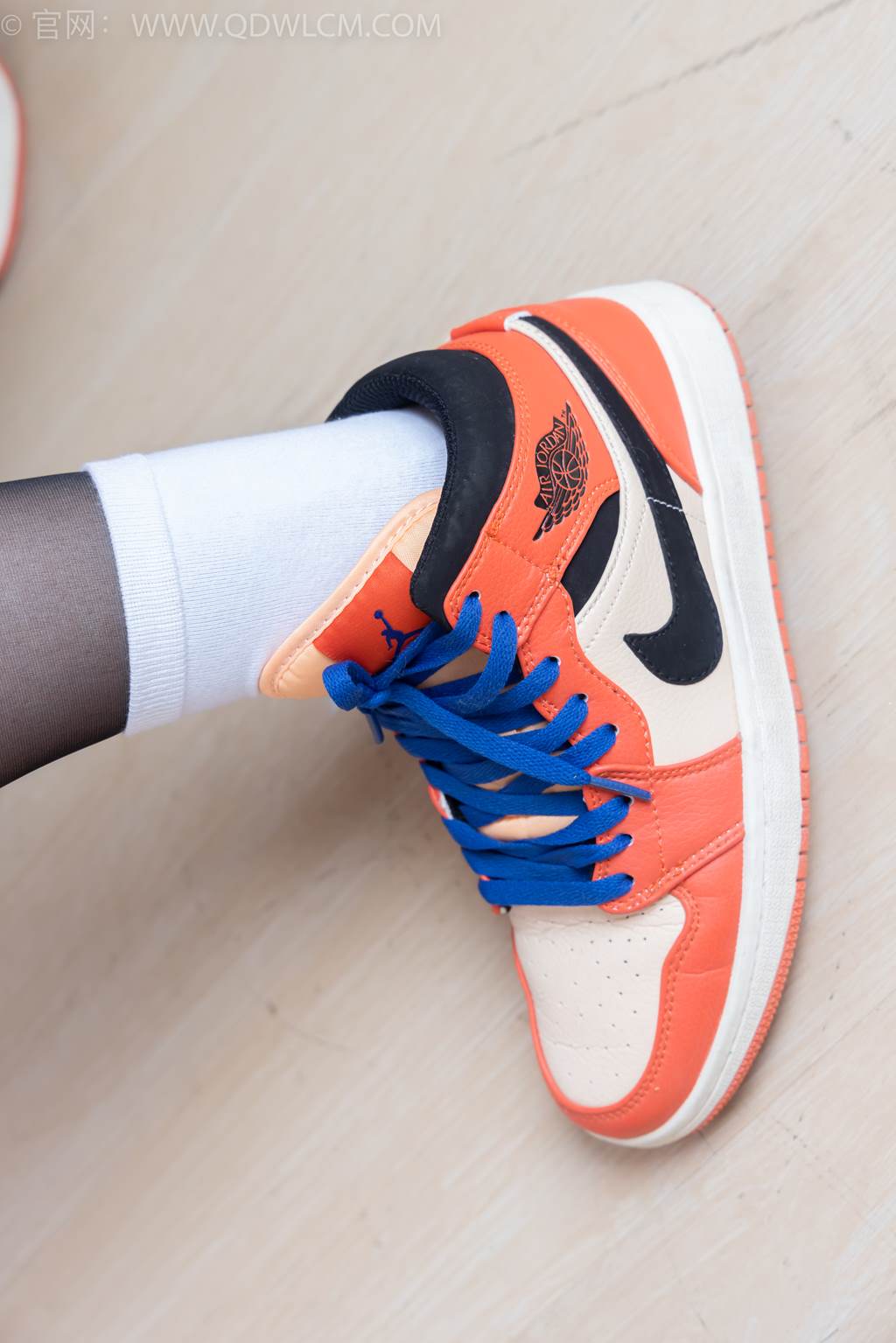 图片[131]-物恋传媒 NO.2473 橙子-板鞋、白棉袜、薄黑丝[135P] – 速更版-美库