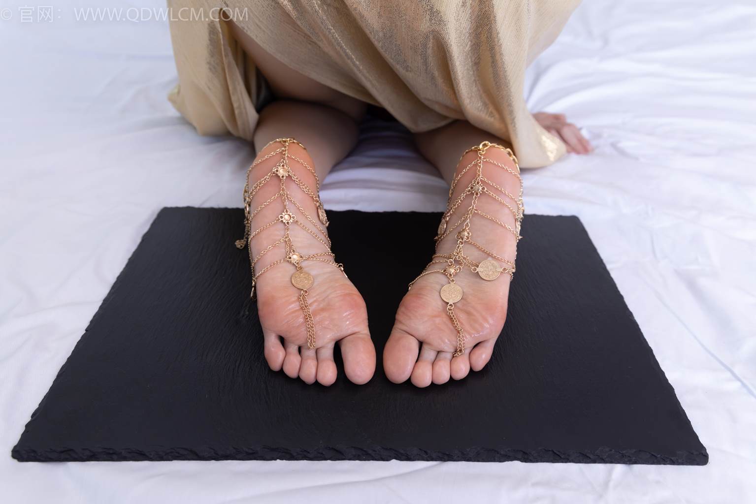 图片[192]-物恋传媒 NO.2472 菜菜-高跟鞋、薄白丝、裸足[198P] – 速更版-美库