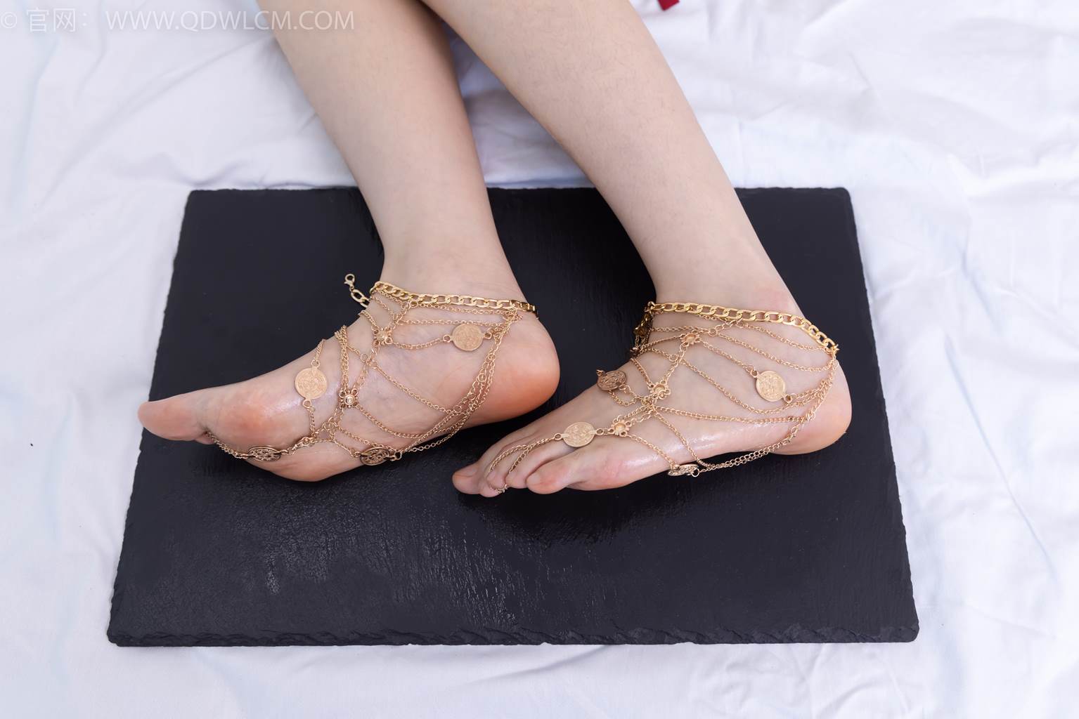 图片[193]-物恋传媒 NO.2472 菜菜-高跟鞋、薄白丝、裸足[198P] – 速更版-美库