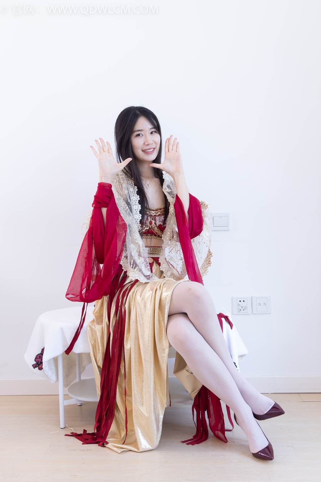 图片[197]-物恋传媒 NO.2472 菜菜-高跟鞋、薄白丝、裸足[198P] – 速更版-美库