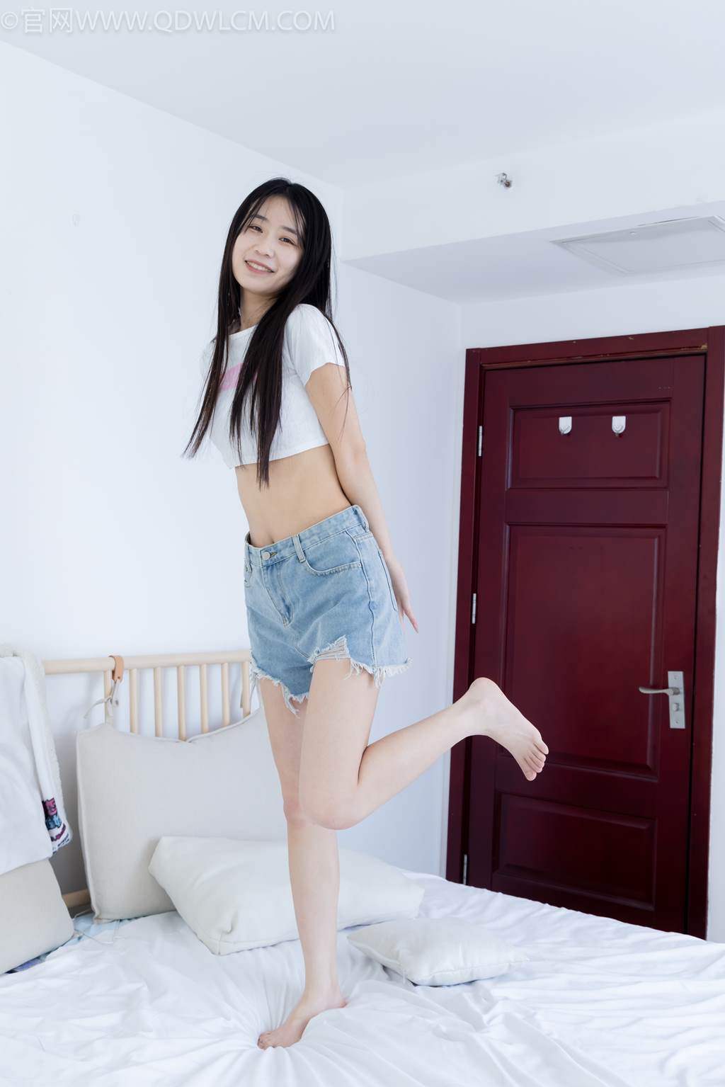 图片[30]-物恋传媒 NO.2475 菜菜-长靴、白棉袜、裸足[144P] – 速更版-美库