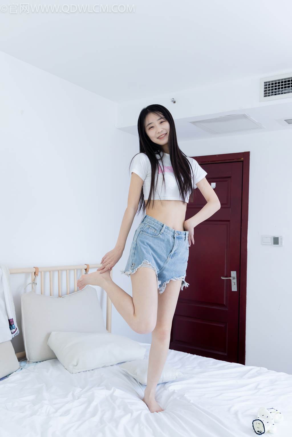 图片[31]-物恋传媒 NO.2475 菜菜-长靴、白棉袜、裸足[144P] – 速更版-美库