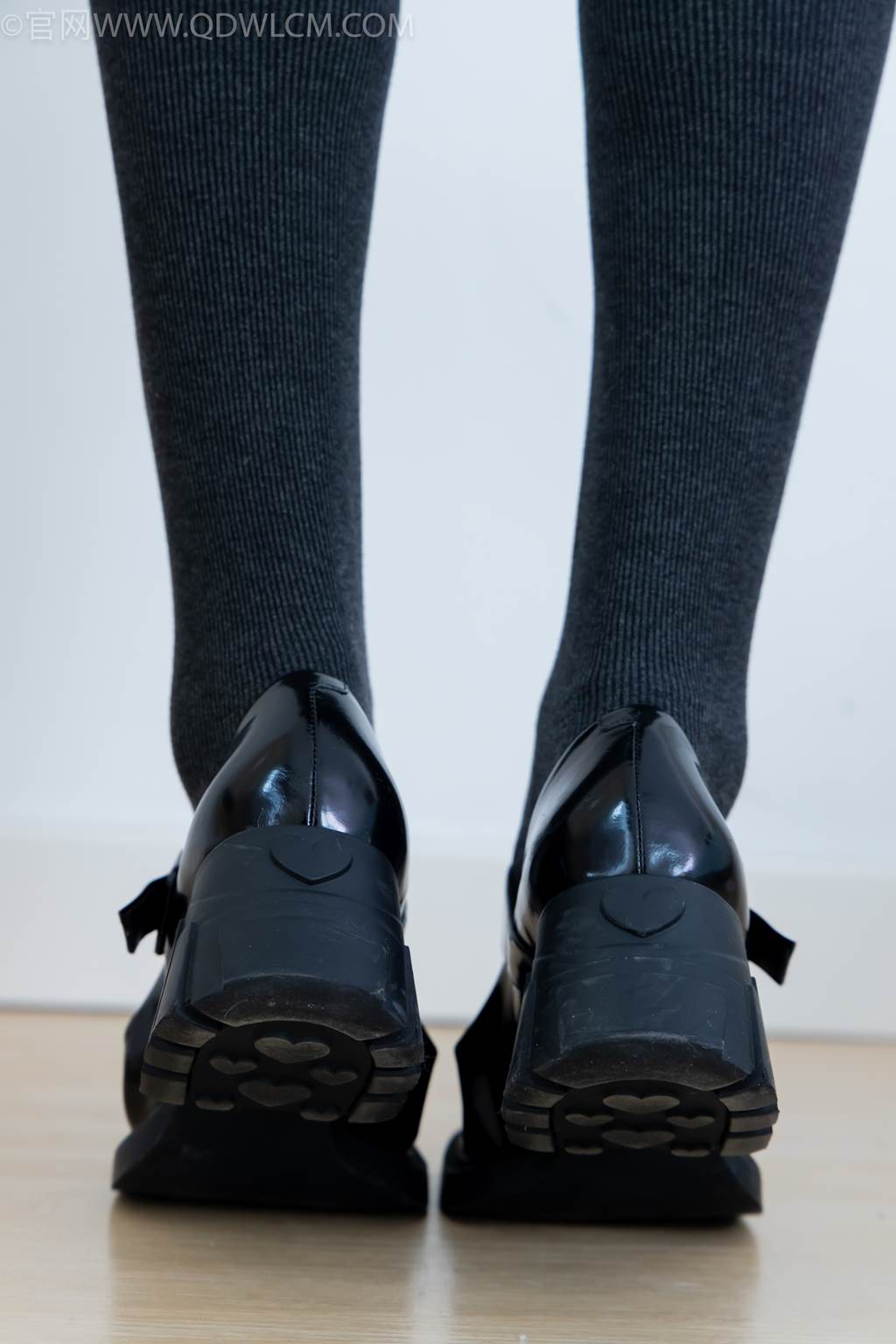 图片[39]-物恋传媒 NO.2479 茯苓-皮鞋、厚灰连裤棉袜[105P] – 速更版-美库