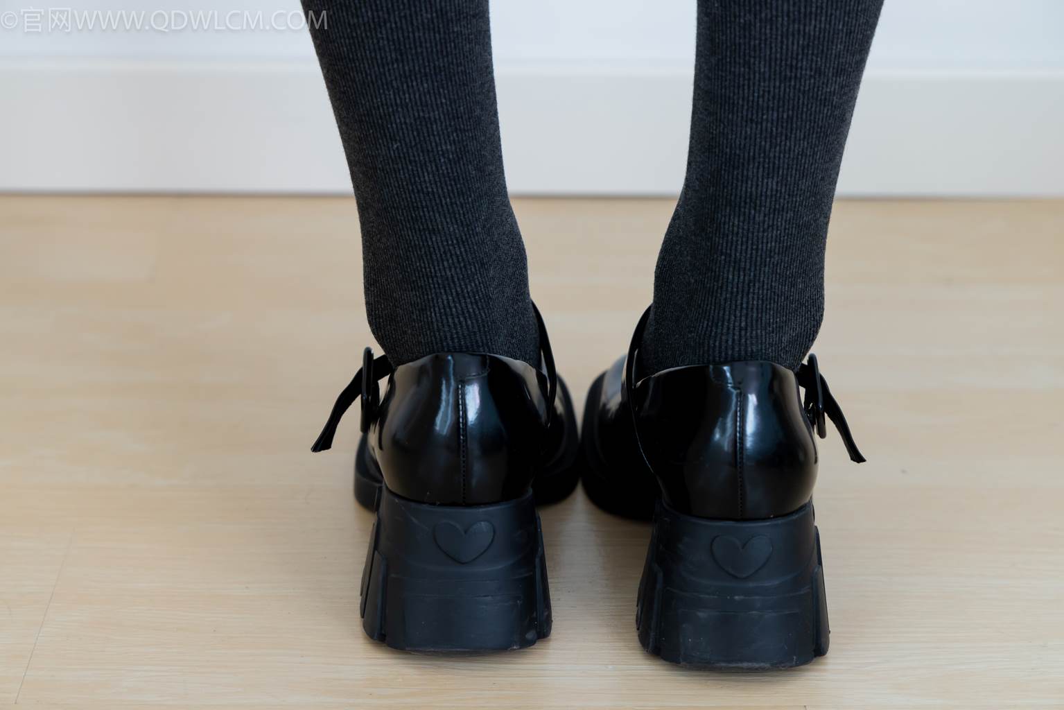 图片[55]-物恋传媒 NO.2479 茯苓-皮鞋、厚灰连裤棉袜[105P] – 速更版-美库
