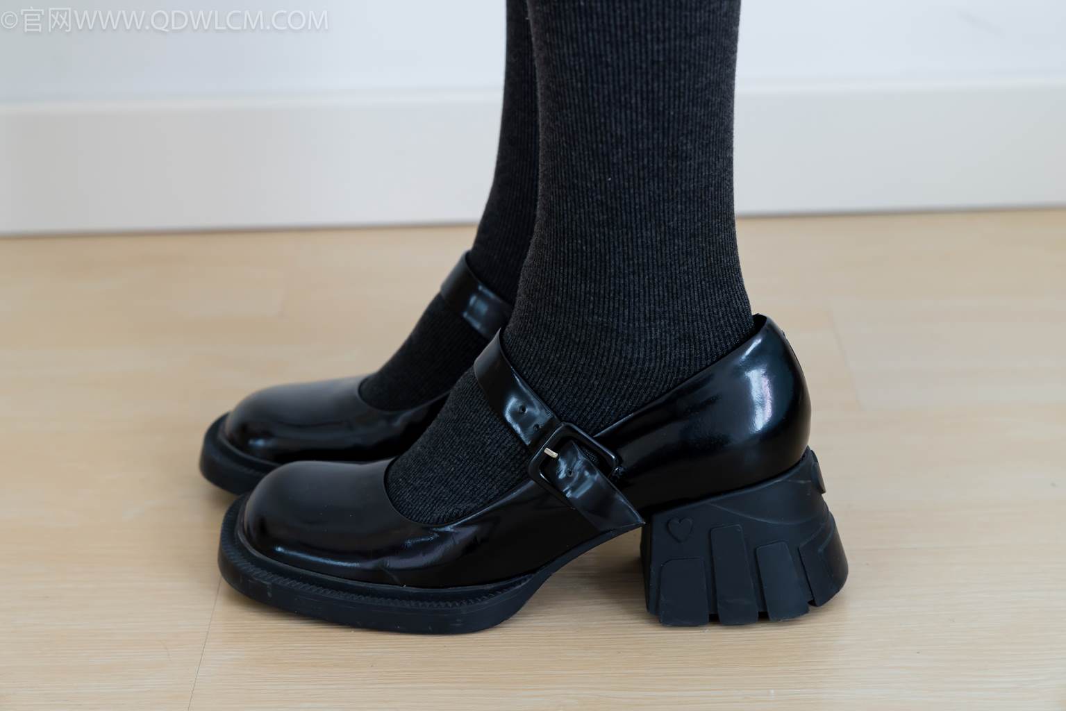 图片[63]-物恋传媒 NO.2479 茯苓-皮鞋、厚灰连裤棉袜[105P] – 速更版-美库