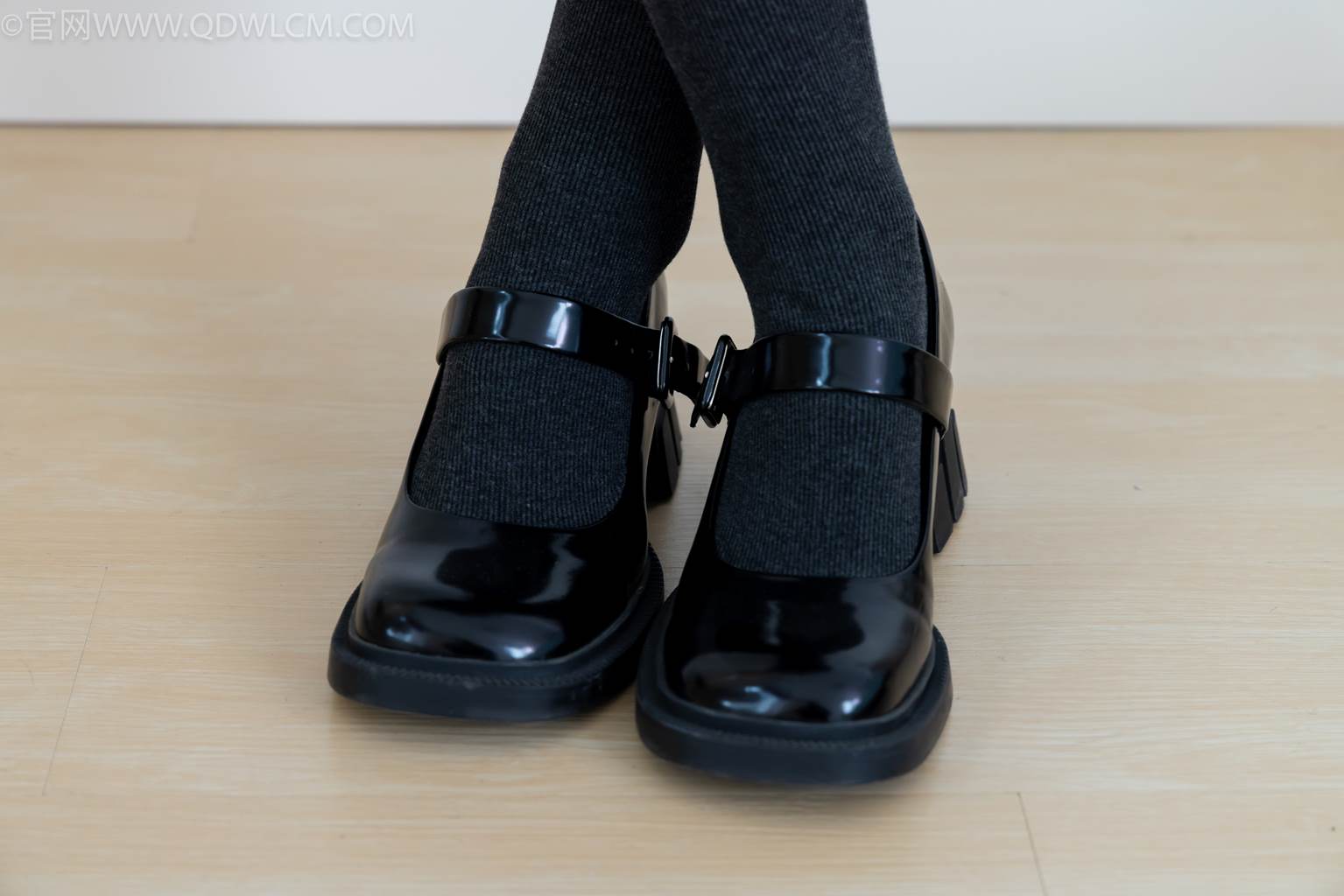 图片[68]-物恋传媒 NO.2479 茯苓-皮鞋、厚灰连裤棉袜[105P] – 速更版-美库