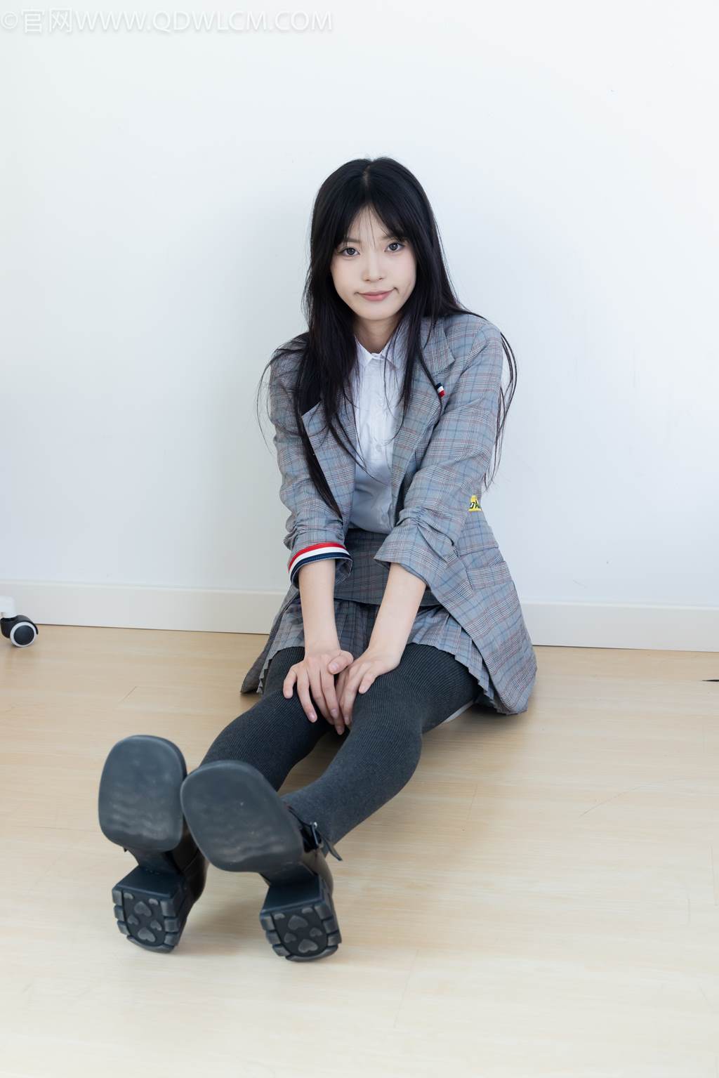 图片[71]-物恋传媒 NO.2479 茯苓-皮鞋、厚灰连裤棉袜[105P] – 速更版-美库