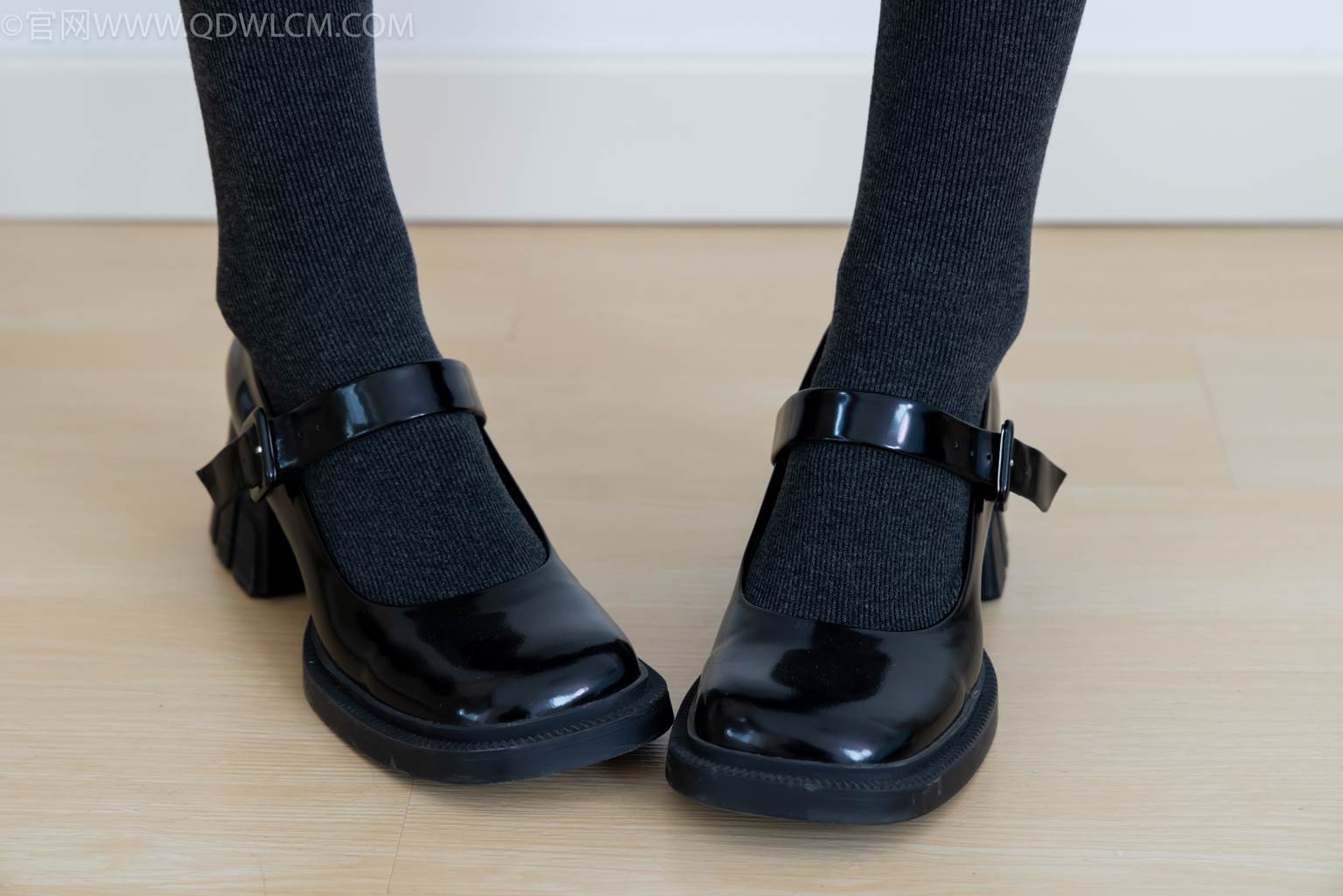 图片[105]-物恋传媒 NO.2479 茯苓-皮鞋、厚灰连裤棉袜[105P] – 速更版-美库