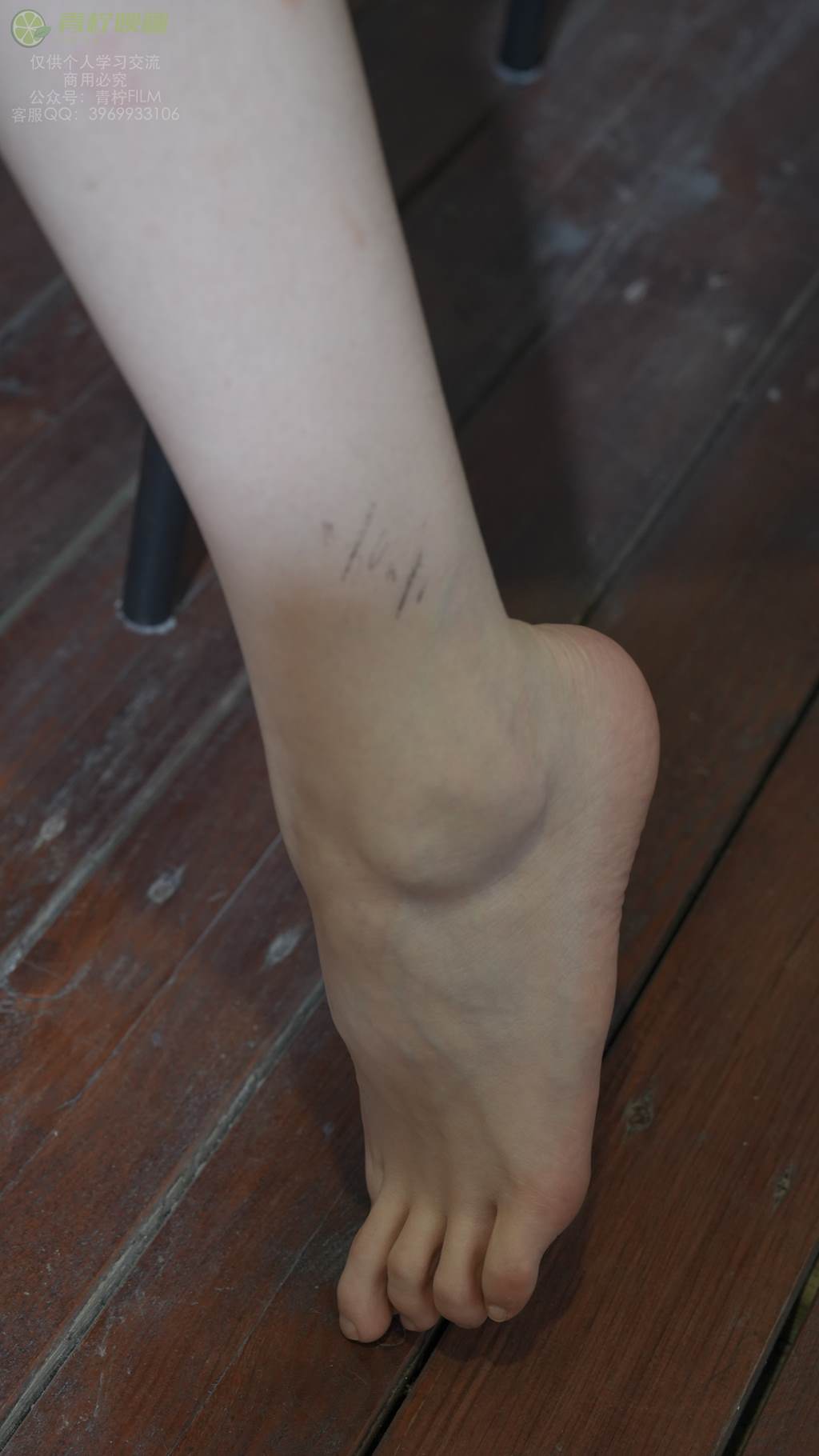 图片[81]-青柠映画 NO.023 – 小小 画室 蓝吊带抹胸[110P] – 速更版-美库