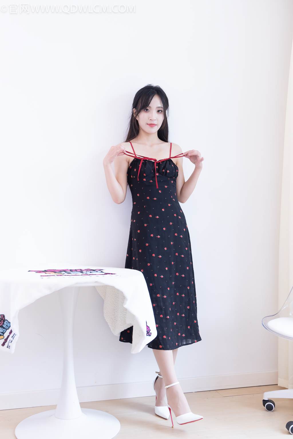 图片[11]-物恋传媒 NO.2481 辣辣-高跟鞋、薄肉丝[150P] – 速更版-美库