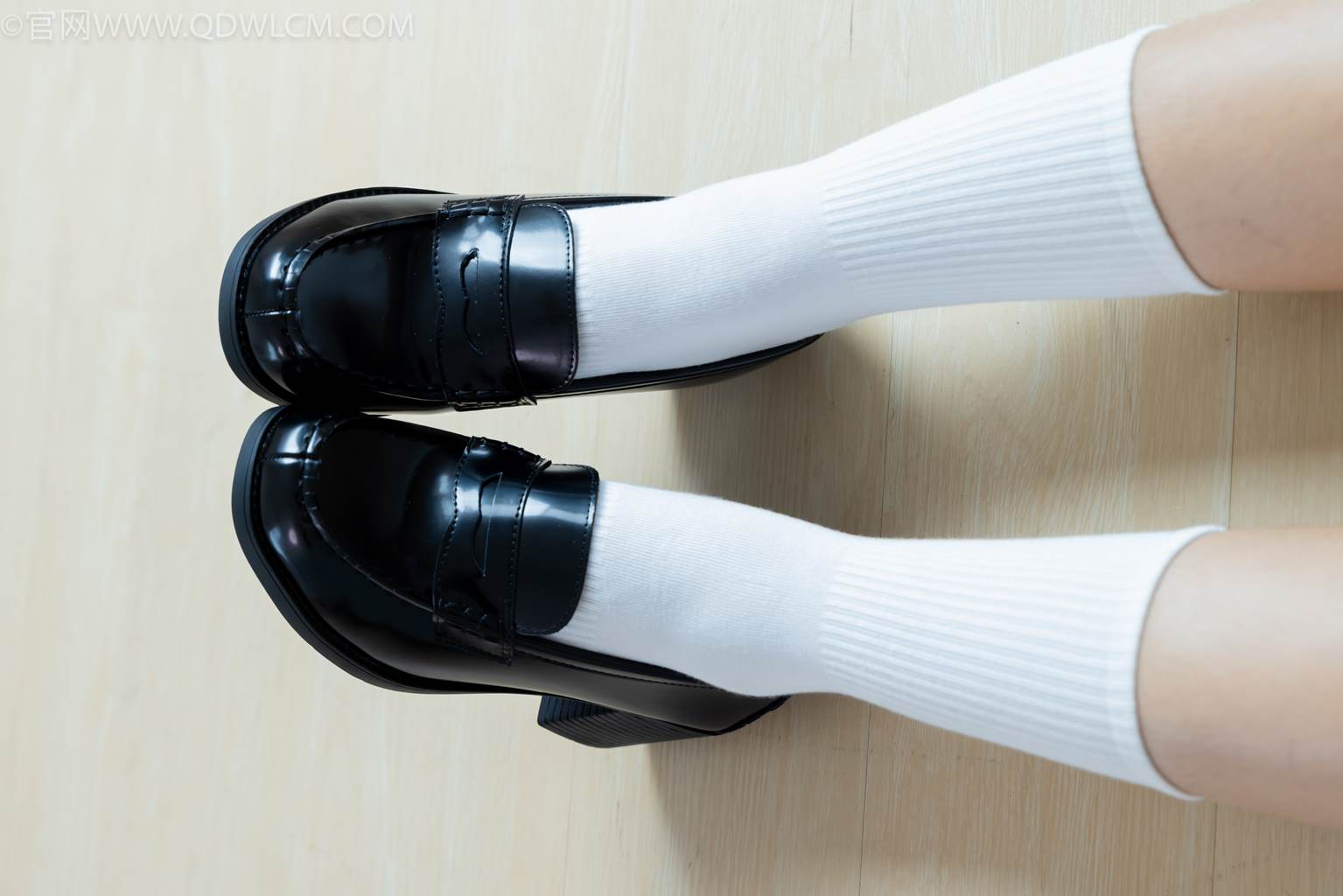 图片[35]-物恋传媒 NO.2480 岚岚-JK制服、白棉袜、穿鞋菜西红柿[161P] – 速更版-美库