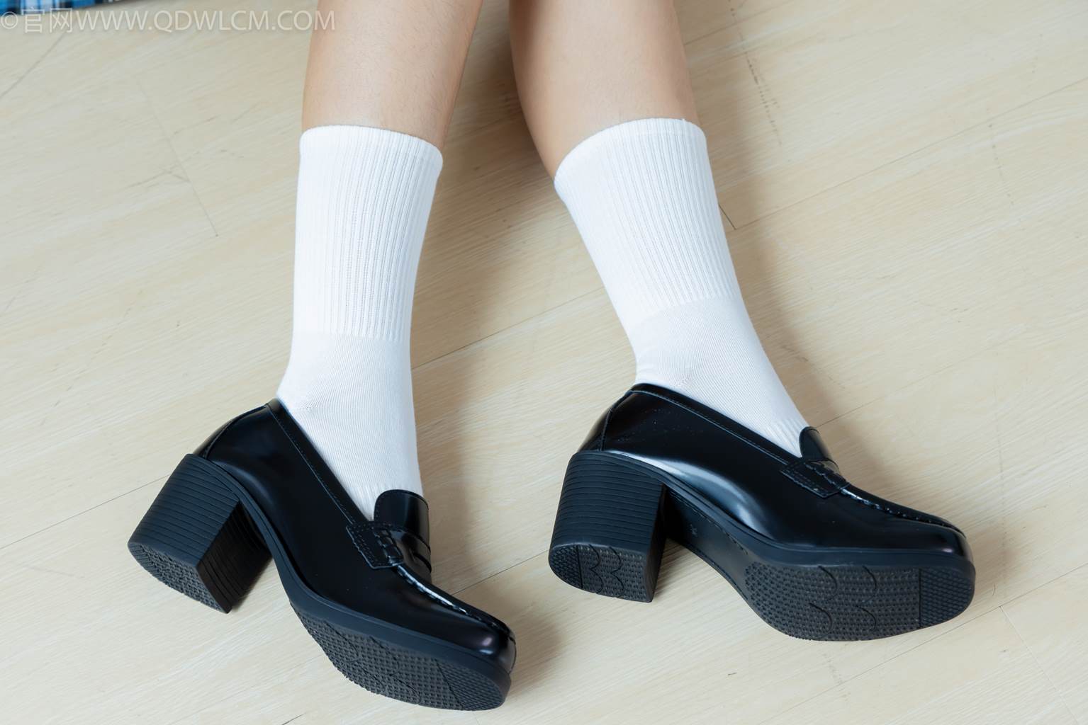 图片[36]-物恋传媒 NO.2480 岚岚-JK制服、白棉袜、穿鞋菜西红柿[161P] – 速更版-美库