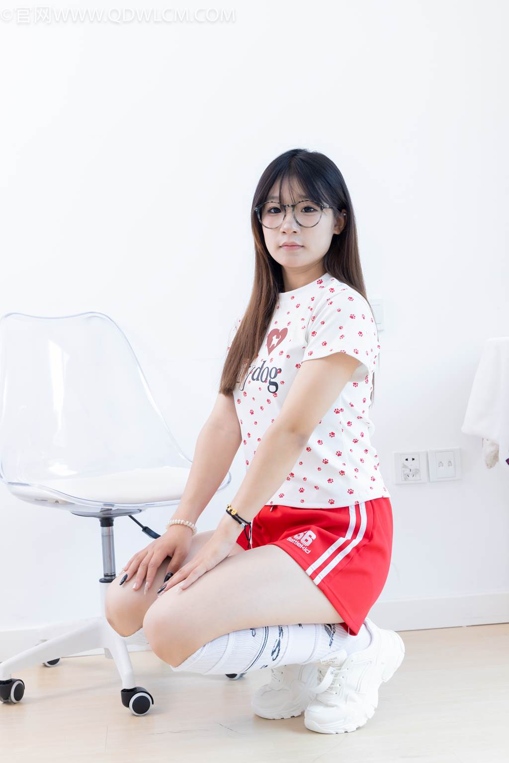 图片[11]-物恋传媒 NO.2482 小可-运动鞋、白棉袜、裸足[165P] – 速更版-美库