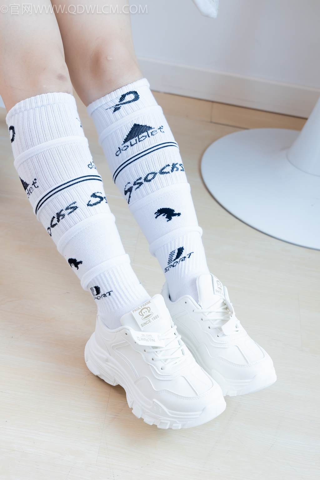 图片[13]-物恋传媒 NO.2482 小可-运动鞋、白棉袜、裸足[165P] – 速更版-美库