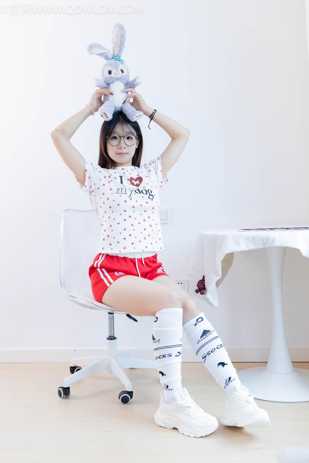 图片[24]-物恋传媒 NO.2482 小可-运动鞋、白棉袜、裸足[165P] – 速更版-美库