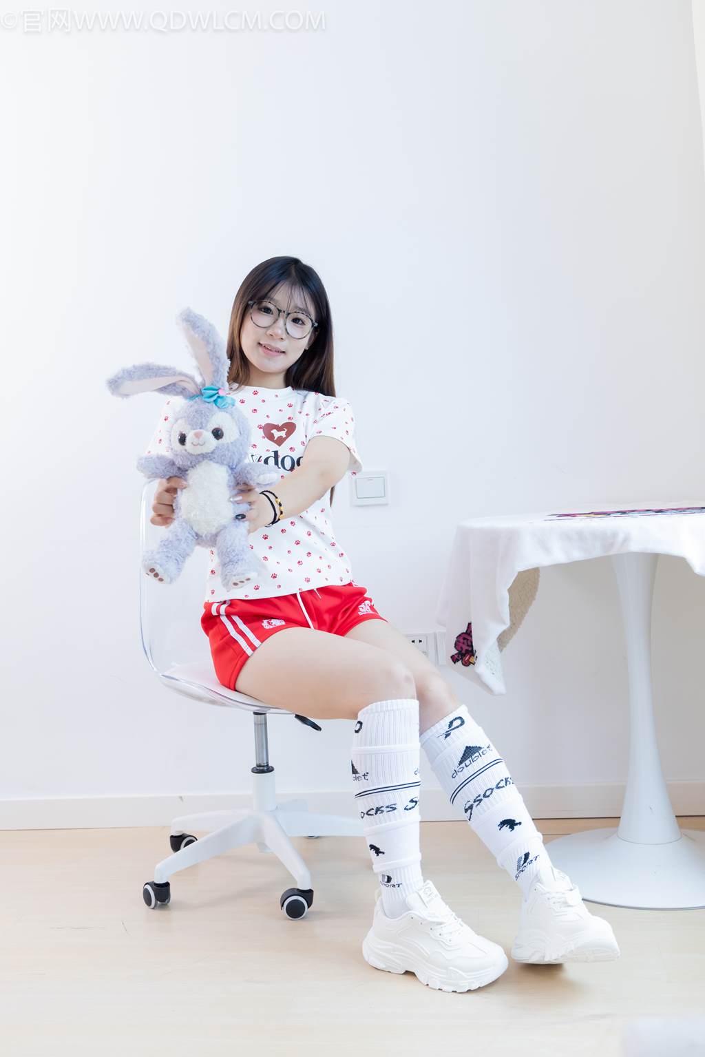 图片[26]-物恋传媒 NO.2482 小可-运动鞋、白棉袜、裸足[165P] – 速更版-美库