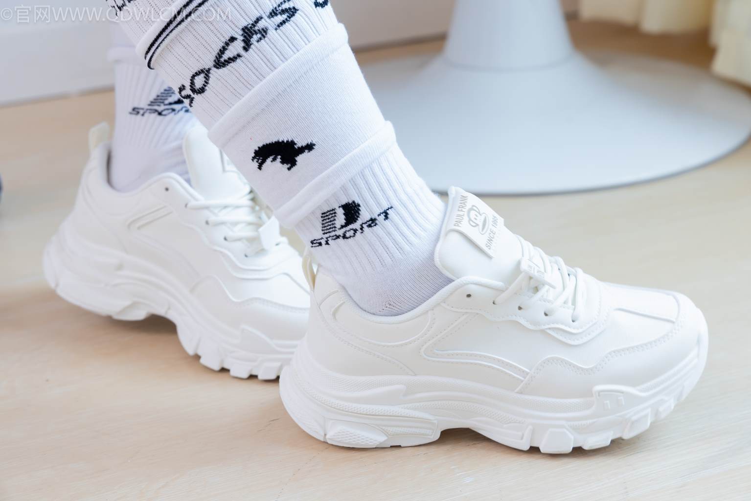 图片[28]-物恋传媒 NO.2482 小可-运动鞋、白棉袜、裸足[165P] – 速更版-美库