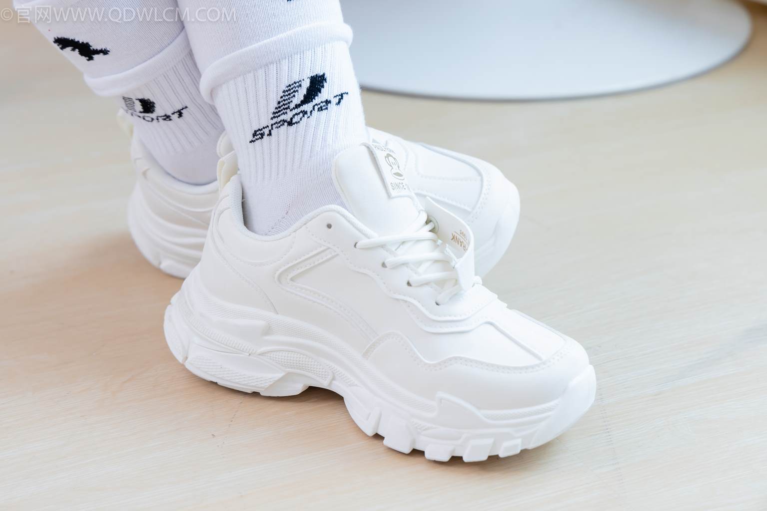 图片[29]-物恋传媒 NO.2482 小可-运动鞋、白棉袜、裸足[165P] – 速更版-美库