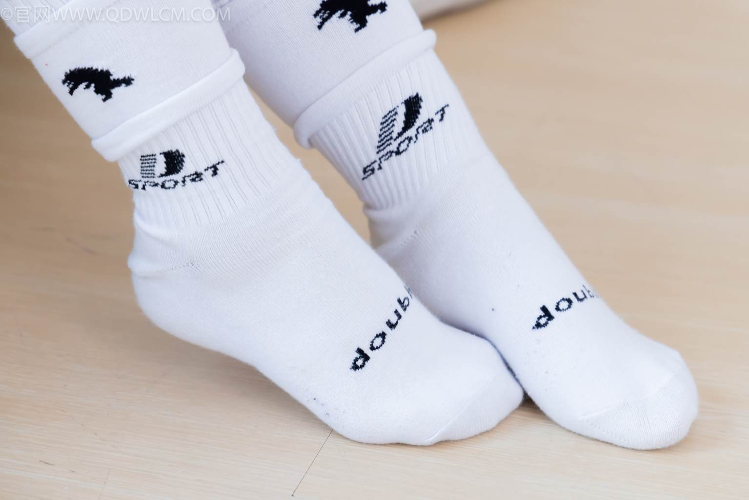 图片[83]-物恋传媒 NO.2482 小可-运动鞋、白棉袜、裸足[165P] – 速更版-美库