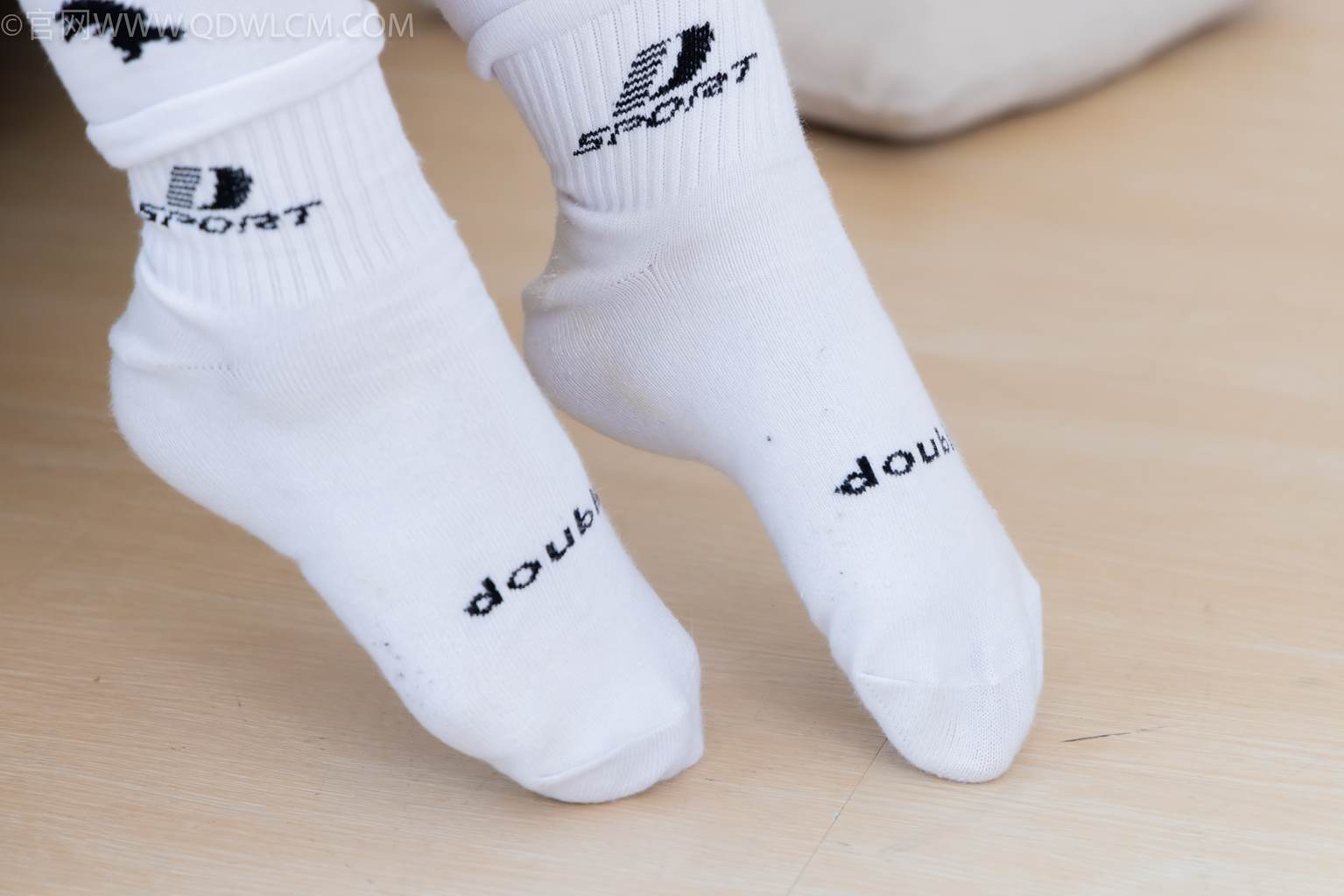 图片[84]-物恋传媒 NO.2482 小可-运动鞋、白棉袜、裸足[165P] – 速更版-美库