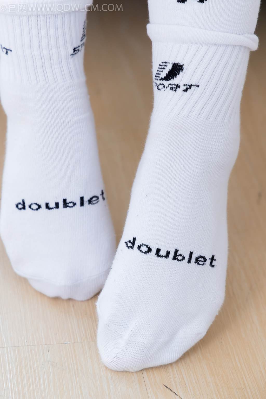 图片[85]-物恋传媒 NO.2482 小可-运动鞋、白棉袜、裸足[165P] – 速更版-美库