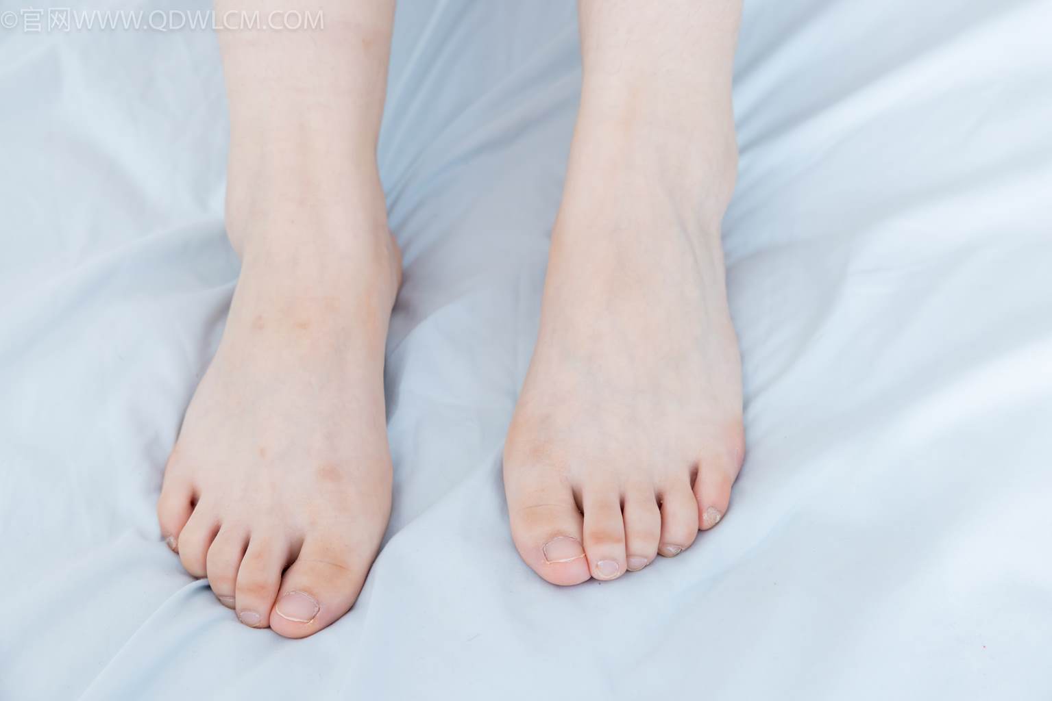 图片[109]-物恋传媒 NO.2482 小可-运动鞋、白棉袜、裸足[165P] – 速更版-美库